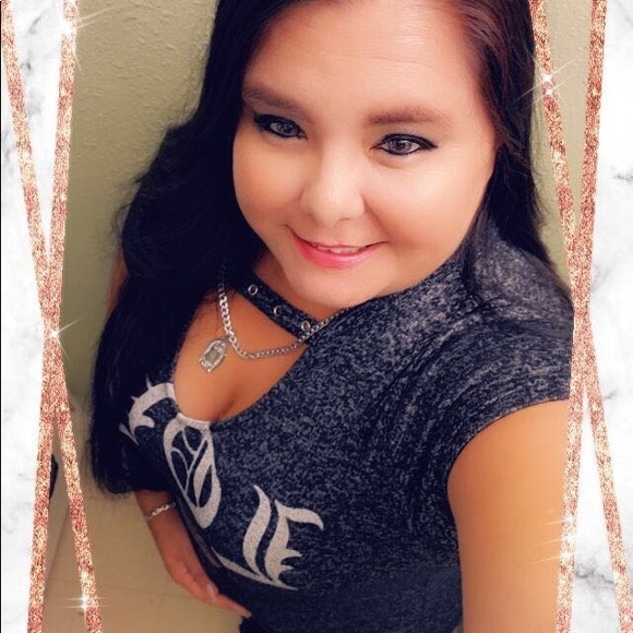 Meet your Posher, Angela - Picture 7 of 16